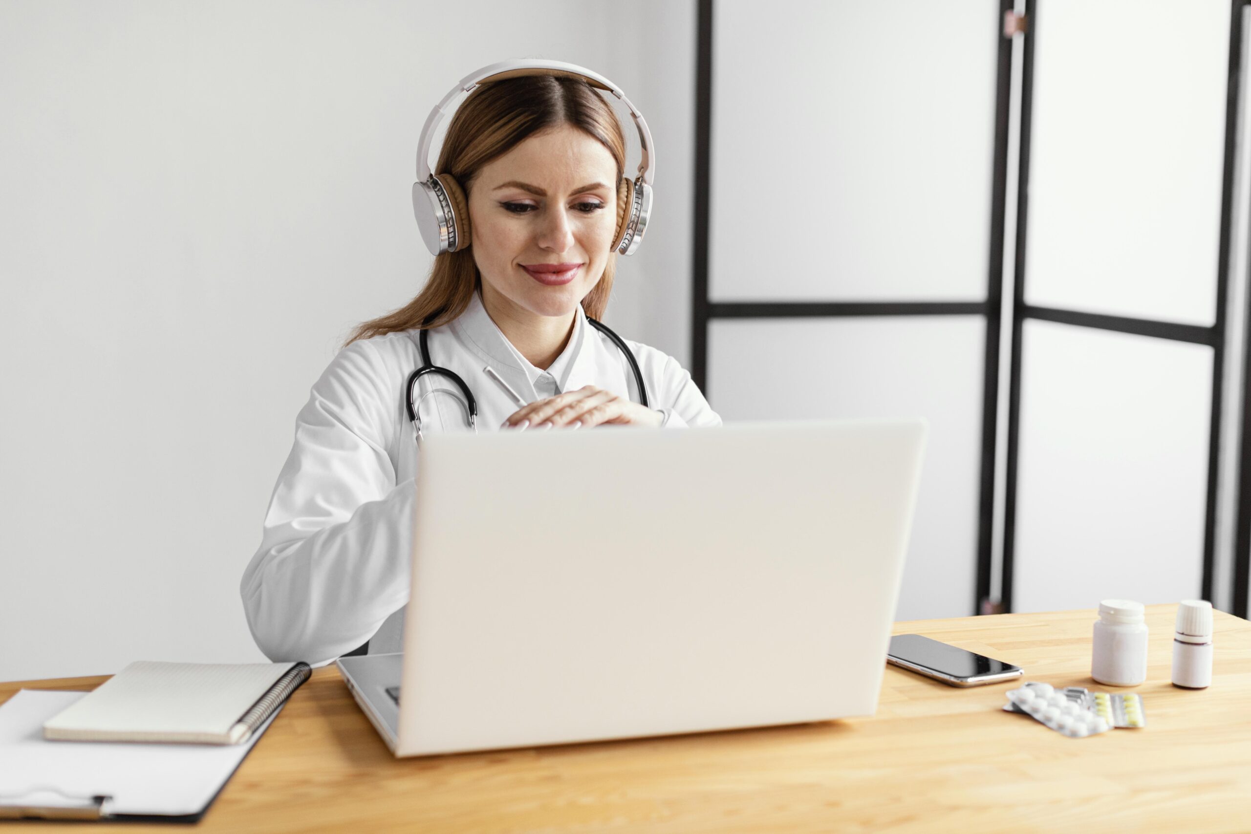 médica utilizando a consulta médica online