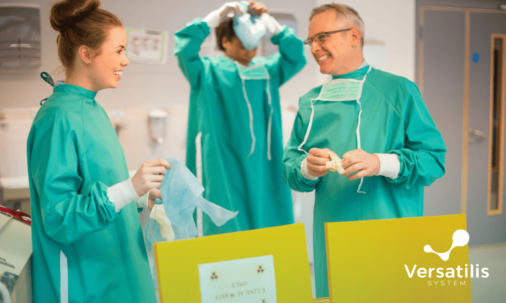 médicos combatendo infecção hospitalar